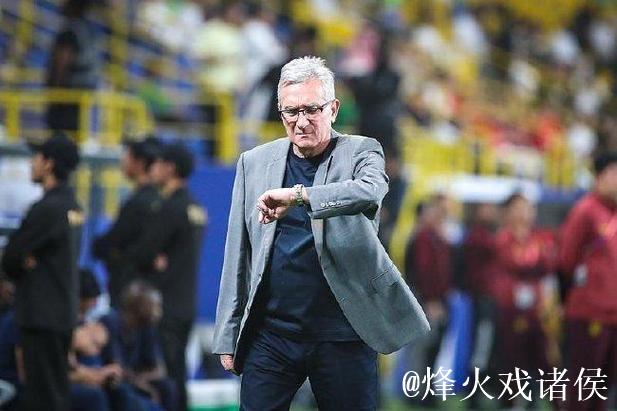 足协终止与国足主帅伊万合作 伊万回家抱孙子 足协终止与国足主帅伊万合作 伊万回家抱孙子